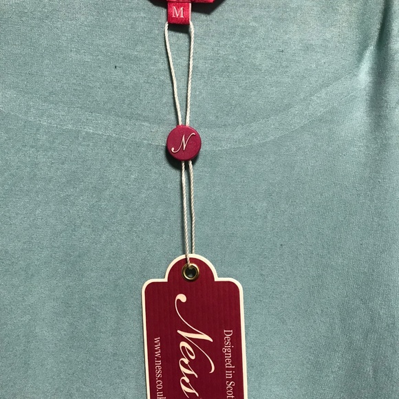 NWT! Adorable Bird Print Top - Picture 3 of 3